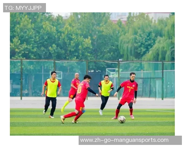 足球巨星携手爱犬展温情 大狗陪伴见证绿茵场外精彩人生